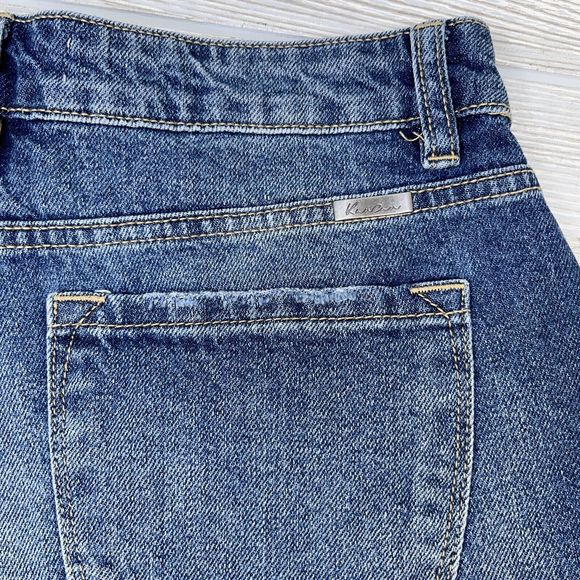 KanCan Jean Shorts Mid Rise Cut Off Denim Size Medium KC9213M Button Fly NWT - Picture 5 of 10